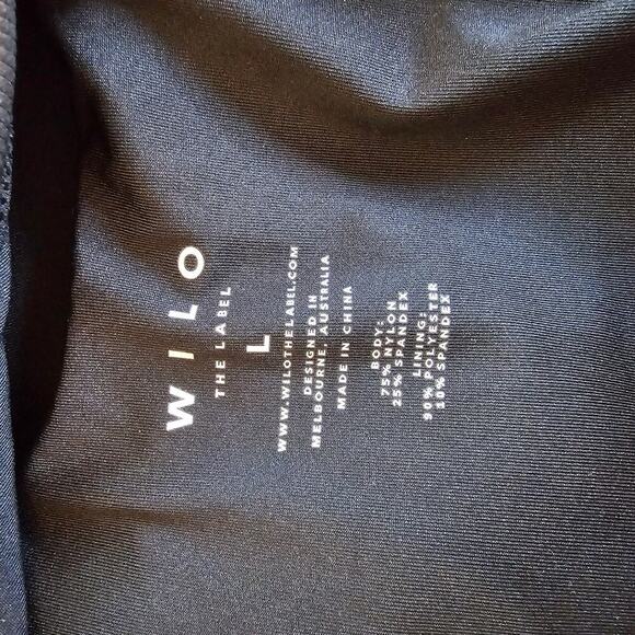 NWT Wilo The Label Women's Black V-Neck Cross Back One Piece Swim Suit Size L - Picture 7 of 7